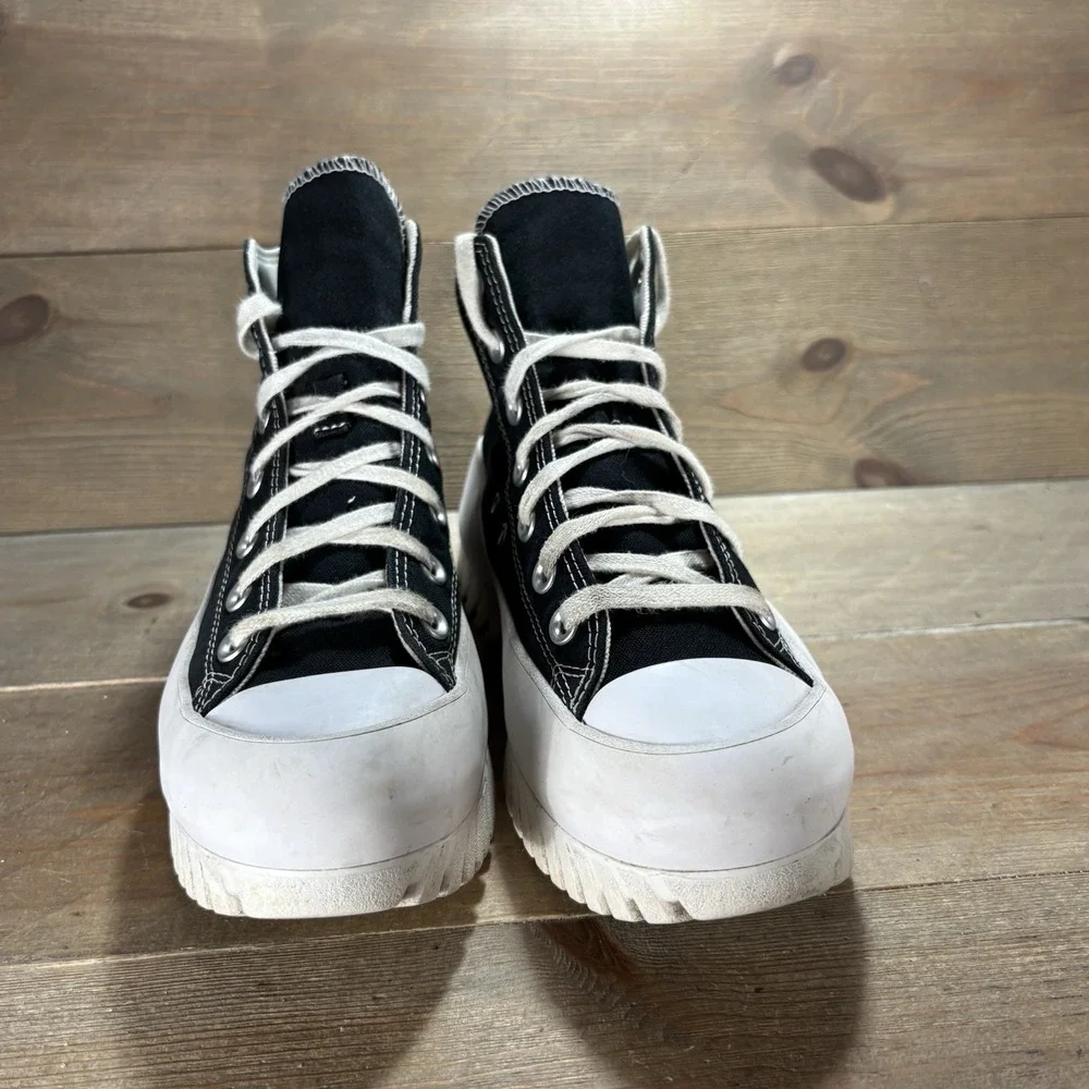 Converse Chuck Taylor Lugged Womens size 8 shoes Black White Platform sneakers